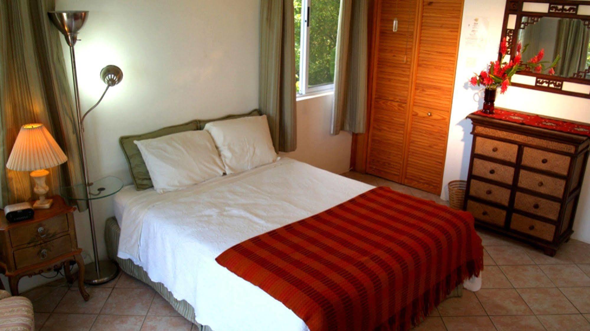 Nature'S Paradise Bed & Breakfast Marigot Bay Dış mekan fotoğraf