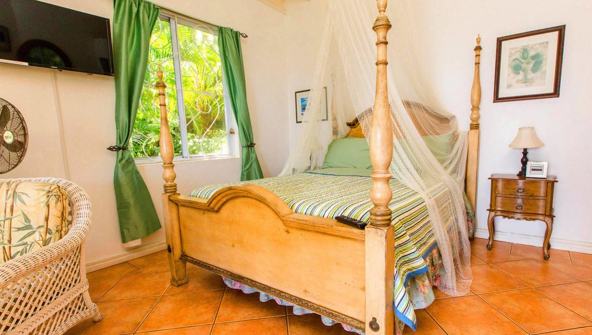 Nature'S Paradise Bed & Breakfast Marigot Bay Dış mekan fotoğraf